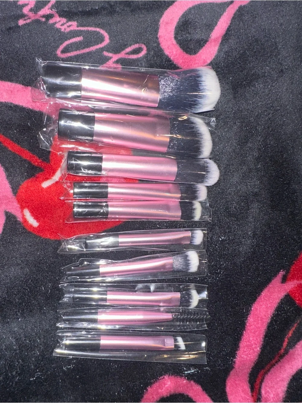 12-Piece Pink Professional Makeup Brush Set with Synthetic Bristles